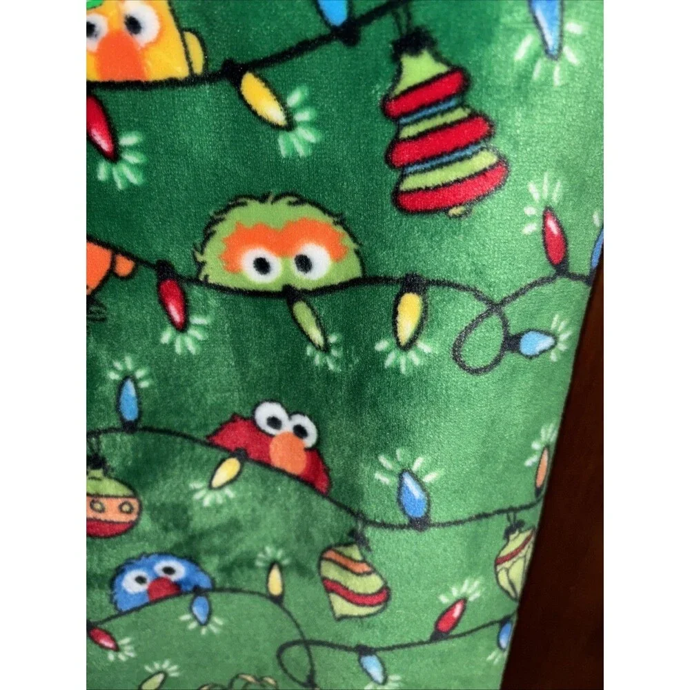 Sesame Street Christmas Soft Throw Blanket Big Bird Cookie Ernie Elmo Bert NWT